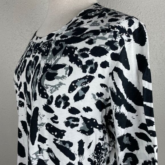 NWT Passports Black, Gray & White Animal Print Top - Picture 5 of 9
